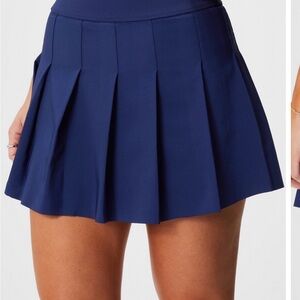 Fabletics Black pleated skirt with attached short   women’s Medium EUC